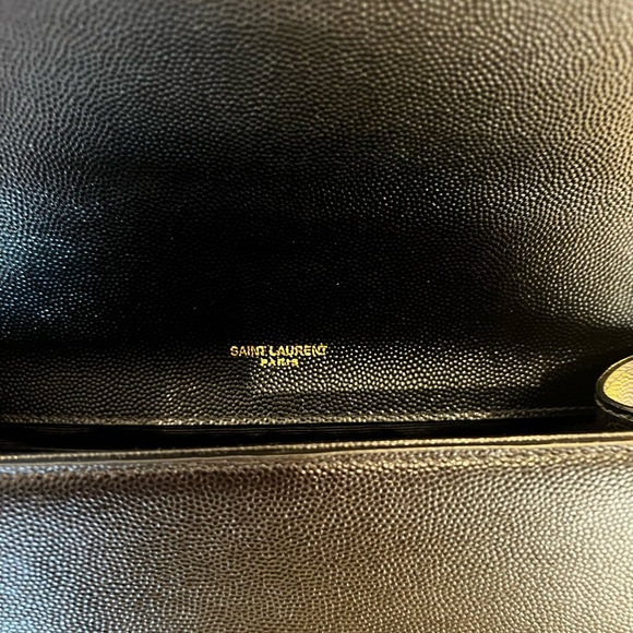 YSL
KATE MEDIUM TASSEL IN GRAIN DE POUDRE EMBOSSED LEATHER - Picture 6 of 16